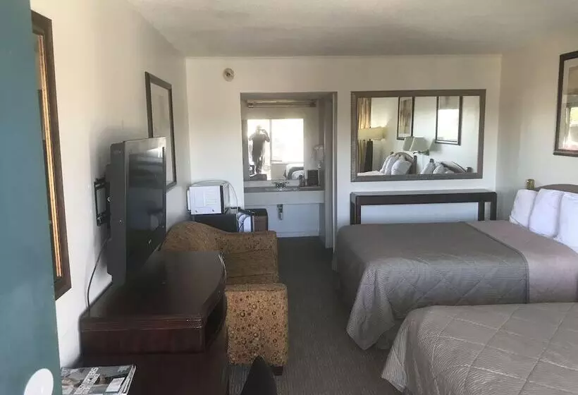 Motelli American Inn And Suites