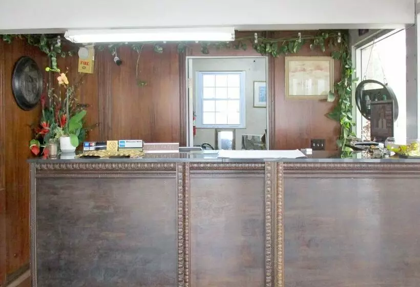 Motelli American Inn And Suites