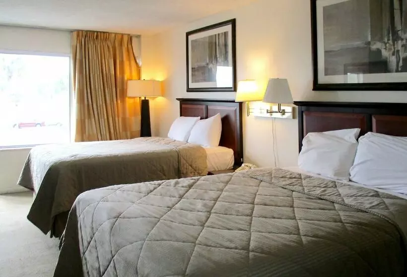 Motelli American Inn And Suites