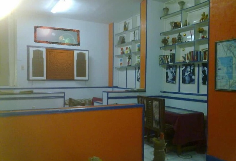 تختخواب و صبحانه 4 Seasons