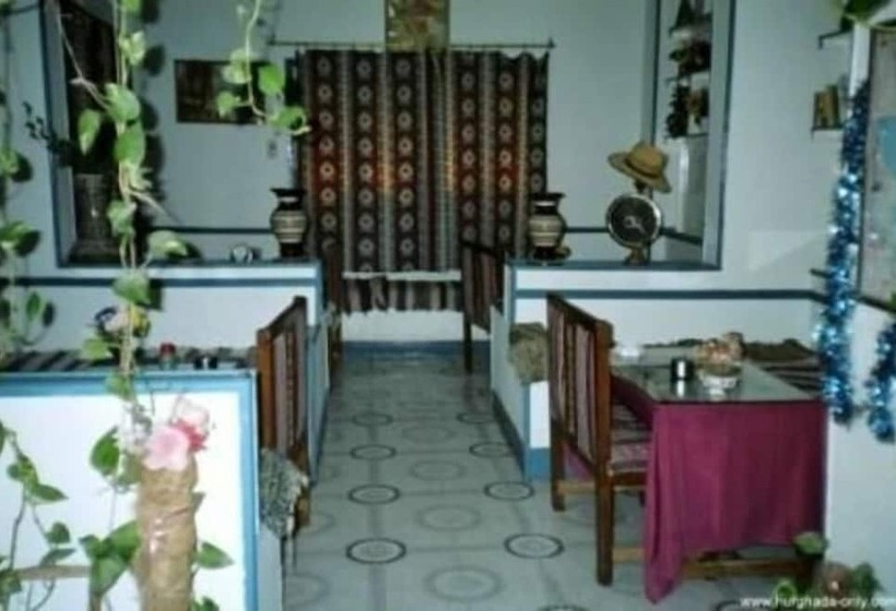 تختخواب و صبحانه 4 Seasons