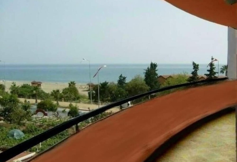 تختخواب و صبحانه 4 Seasons