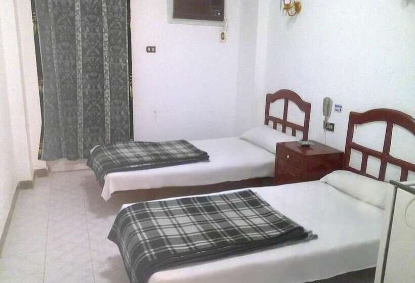 تختخواب و صبحانه 4 Seasons