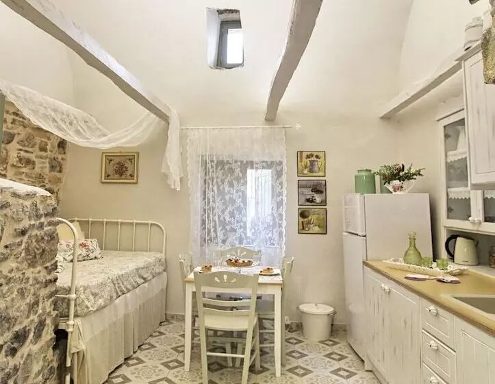 هتل Mesta Mastic