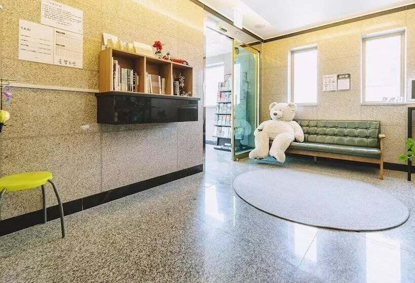 ペンション Jeju Samda Hostel