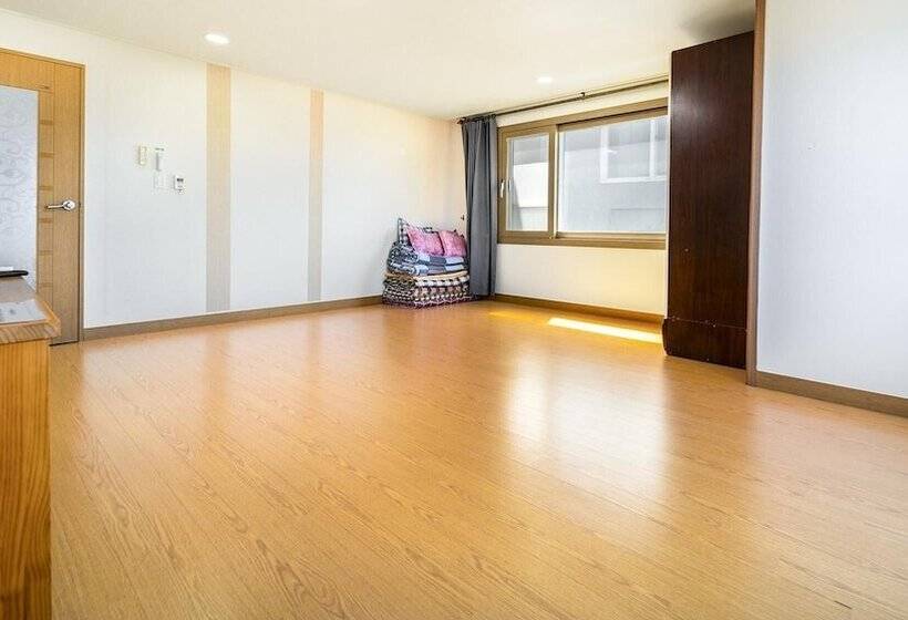 Pensione Jeju Samda Hostel