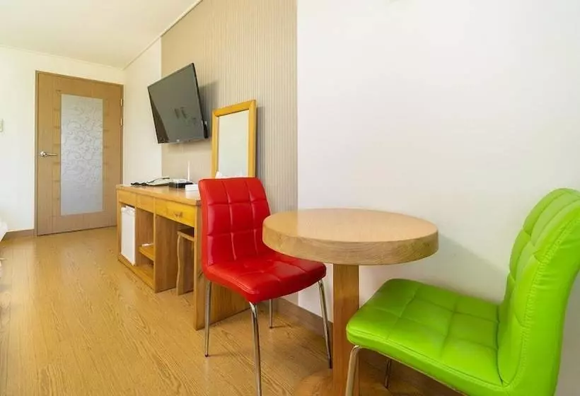 ペンション Jeju Samda Hostel
