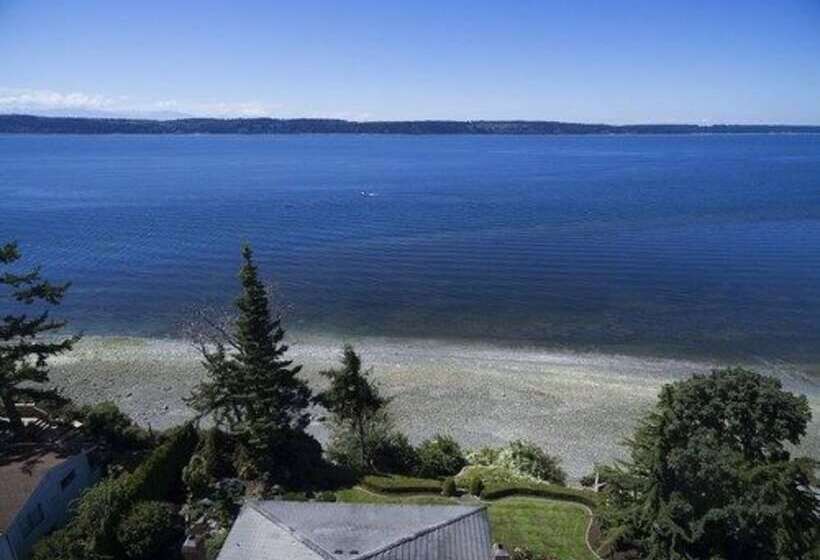 Sea Mist Waterfront B&b