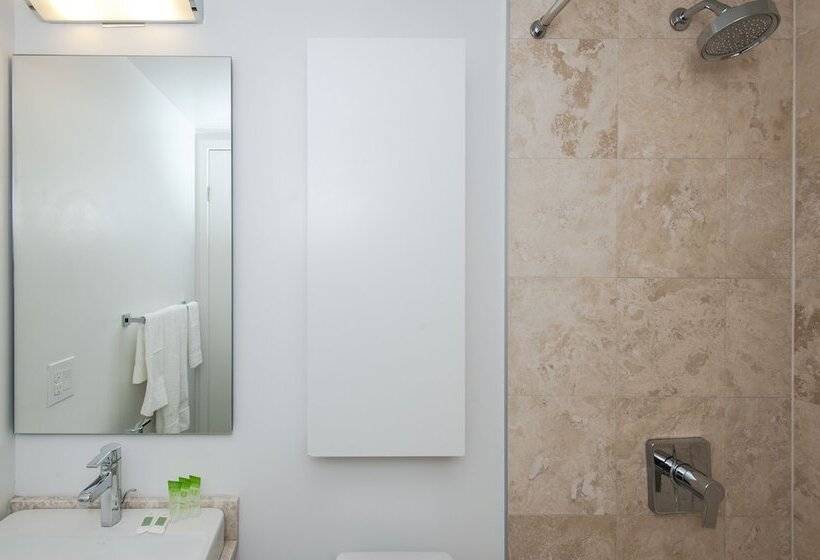 Velvet Stays – Financial District