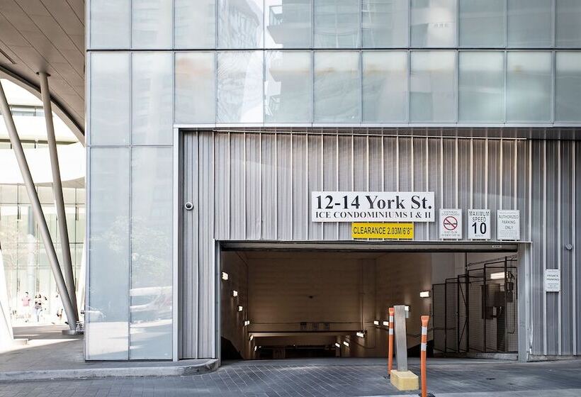 Velvet Stays – Financial District