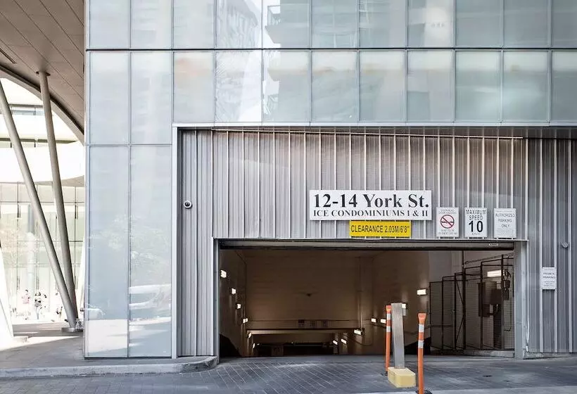 Velvet Stays – Financial District