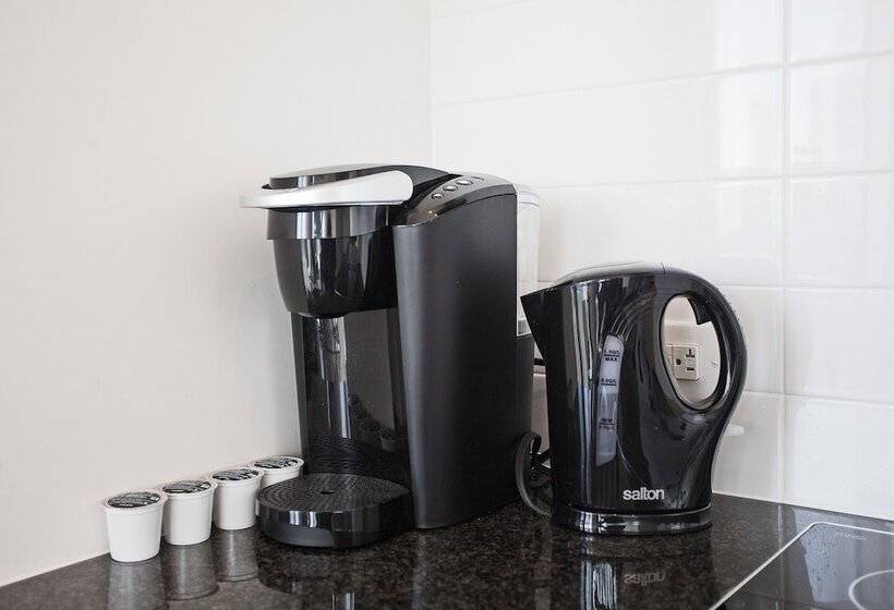 Velvet Stays – Financial District