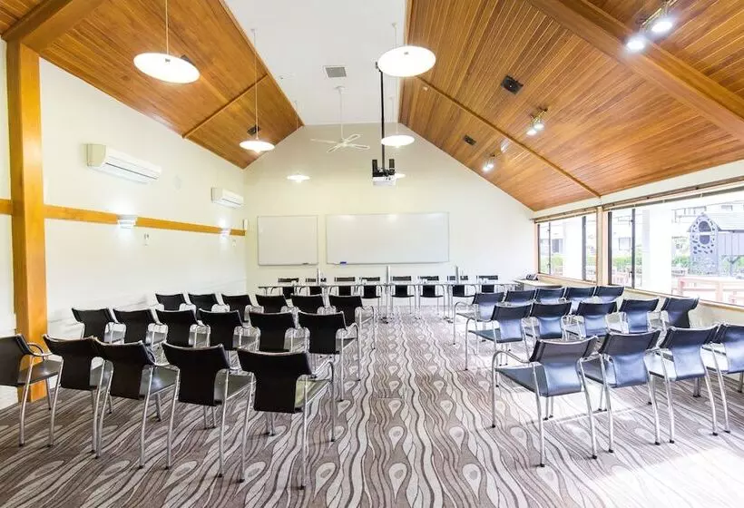 Hotel Airport Gateway Motor Lodge