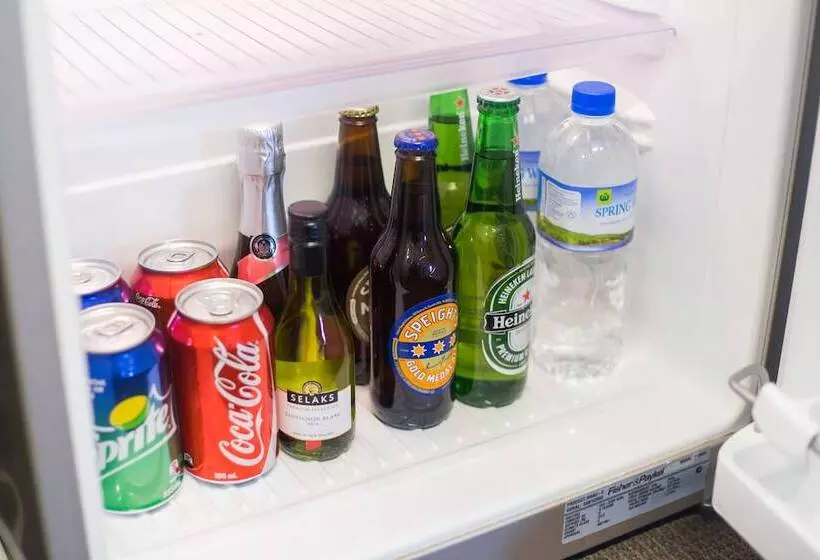 Hotel Airport Gateway Motor Lodge