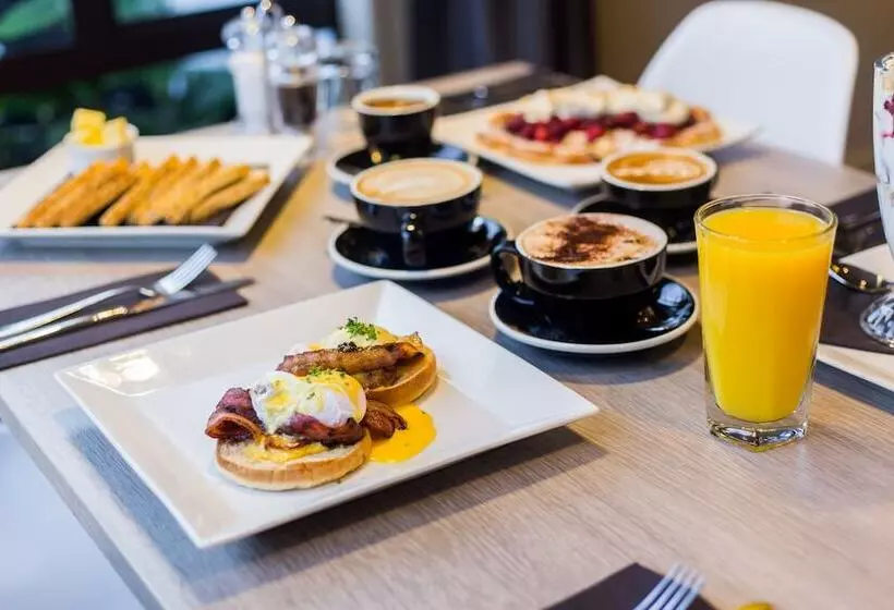 Hotel Airport Gateway Motor Lodge