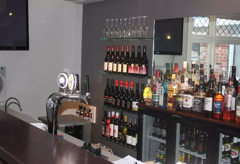 酒店 Centennial Court