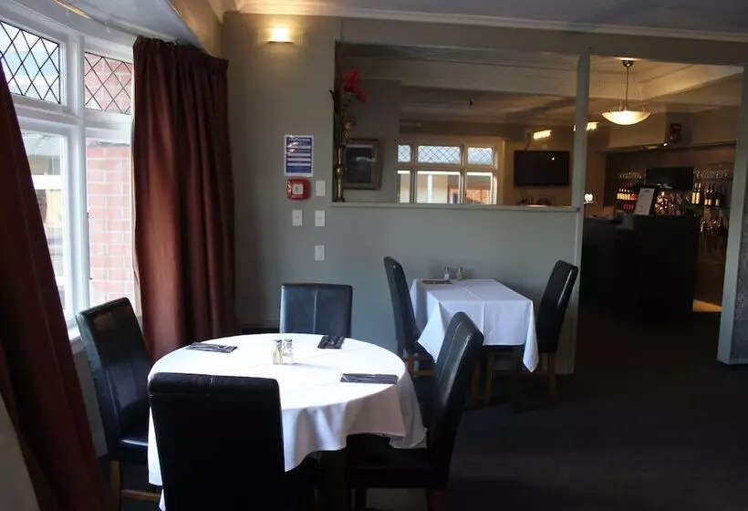 酒店 Centennial Court