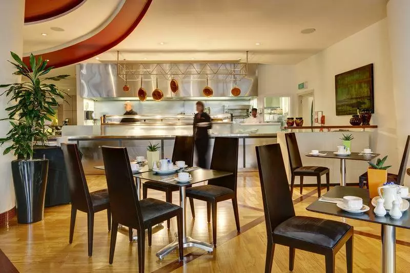 Отель Adina Citylife Auckland