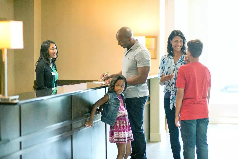 Отель Holiday Inn Queenstown Frankton Road, An Ihg