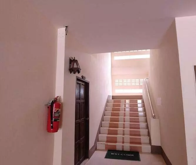 هتل Ashram Kanabnam Resort