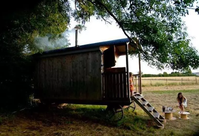 Hotelli Goblin Coombe Glamping