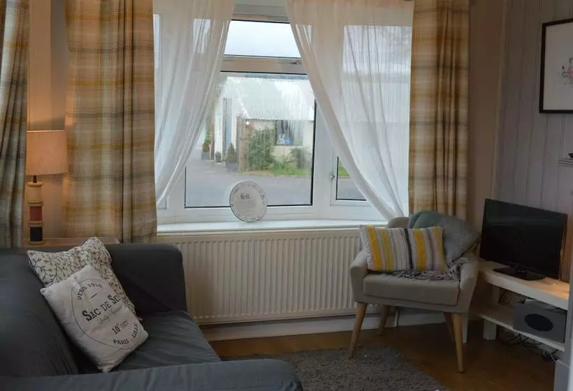 Hotelli Goblin Coombe Glamping