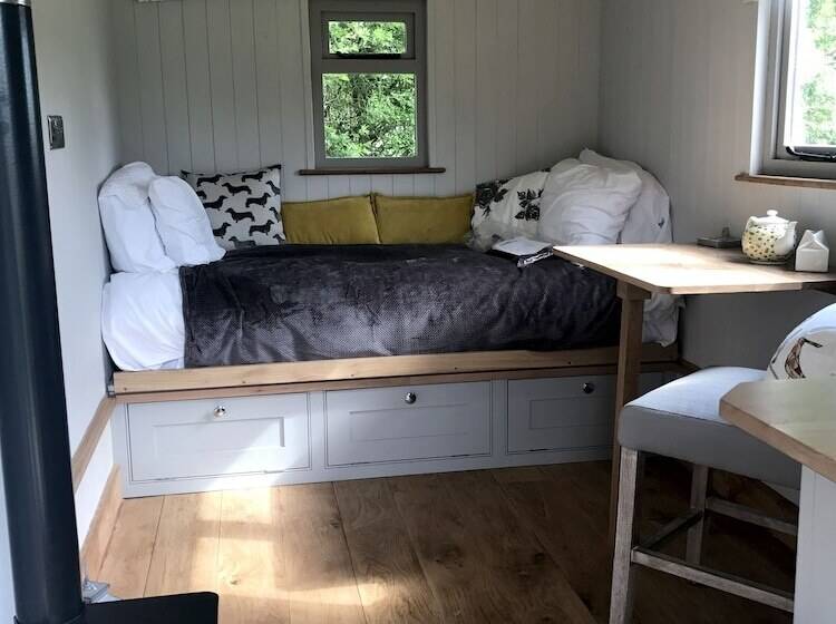 호텔 Goblin Coombe Glamping