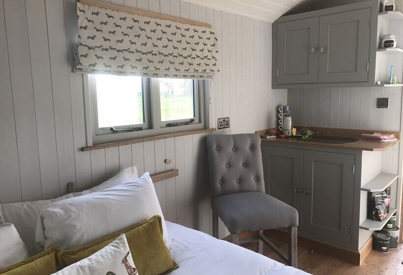 호텔 Goblin Coombe Glamping