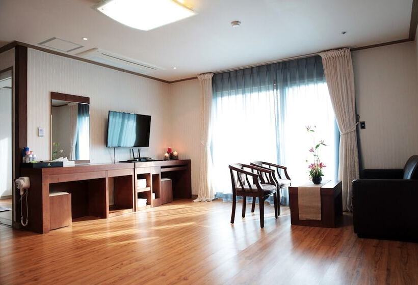 La Belle Hotel In Tongyeong