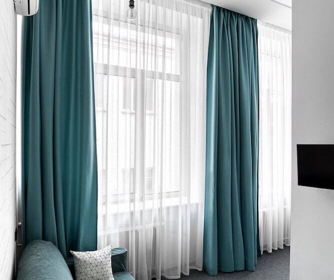 בית מלון כפרי Library