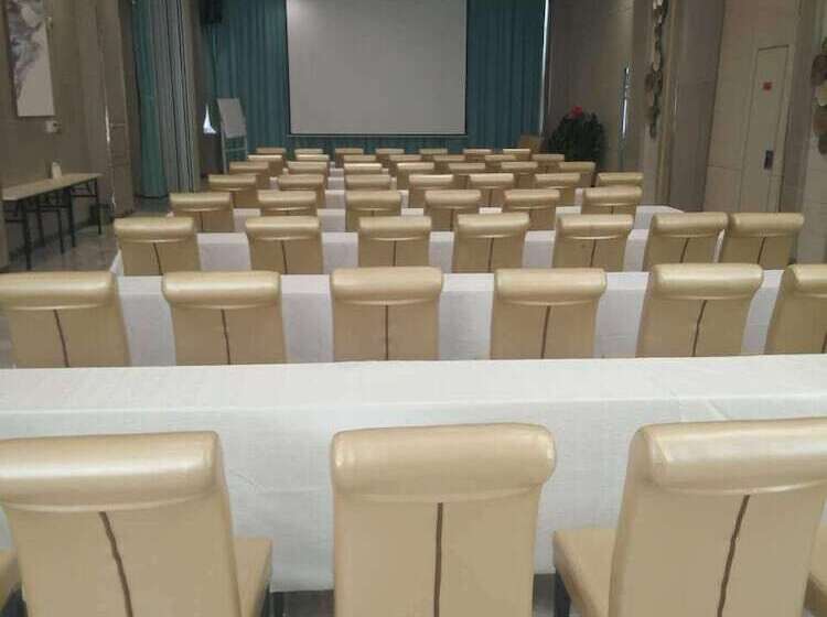 Отель Ningxia Liupanshan Juhong