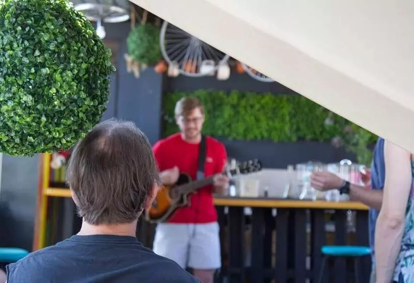 هتل Posada De Belssy