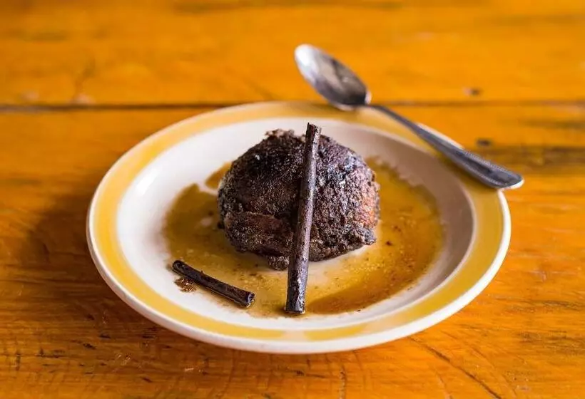 هتل Posada De Belssy