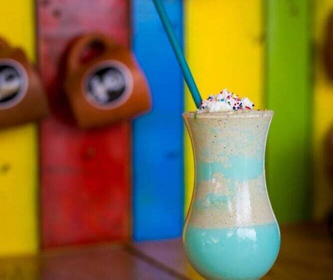 هتل Posada De Belssy