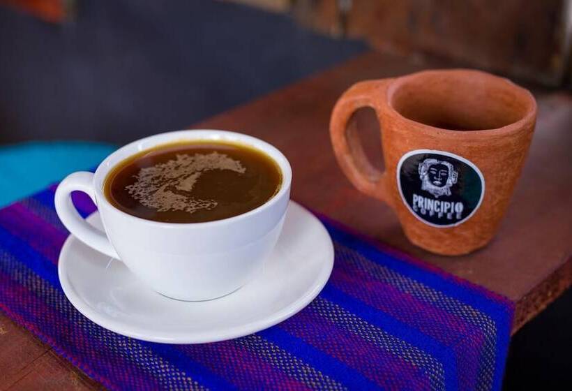 هتل Posada De Belssy