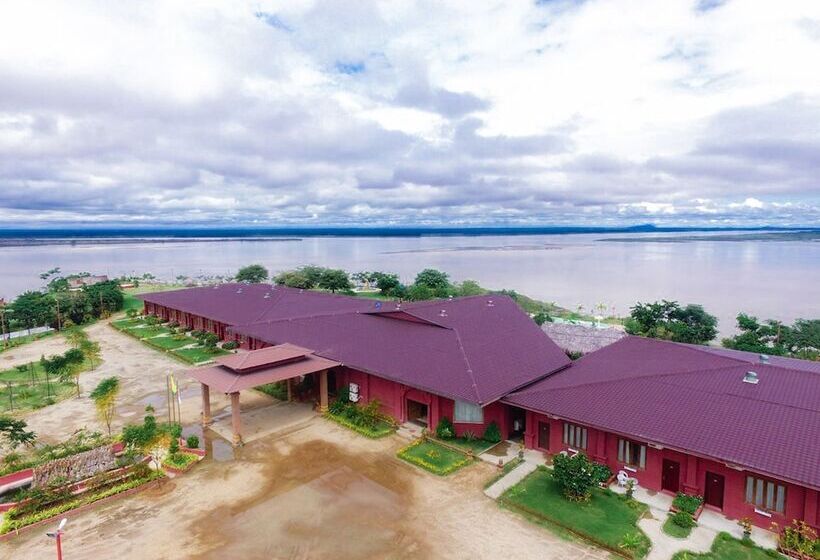 هتل Royal Emerald River View Resort