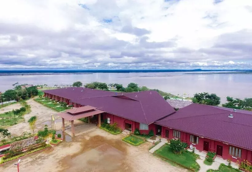 هتل Royal Emerald River View Resort