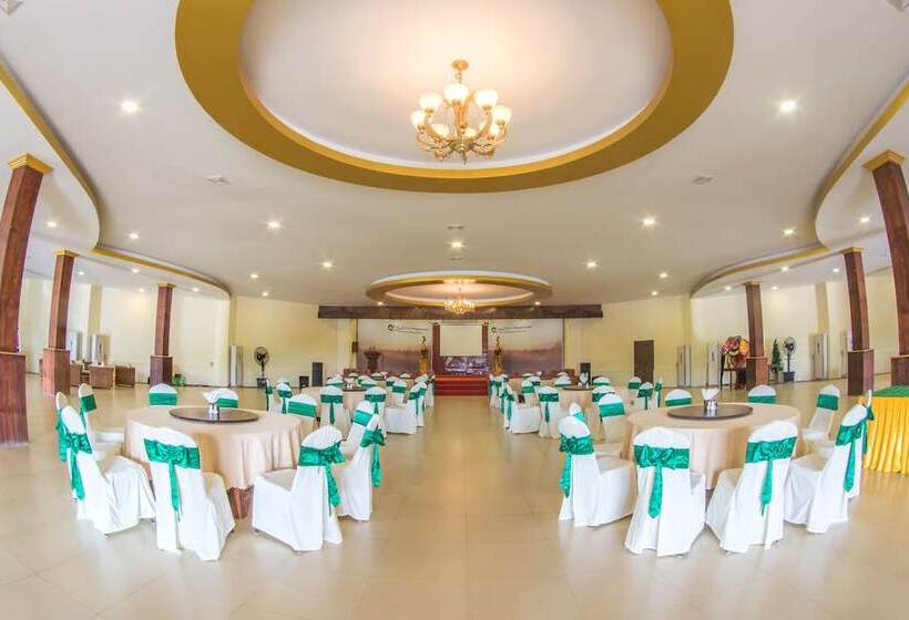 هتل Royal Emerald River View Resort