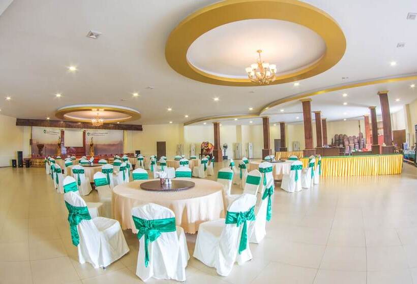 هتل Royal Emerald River View Resort