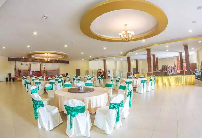 هتل Royal Emerald River View Resort