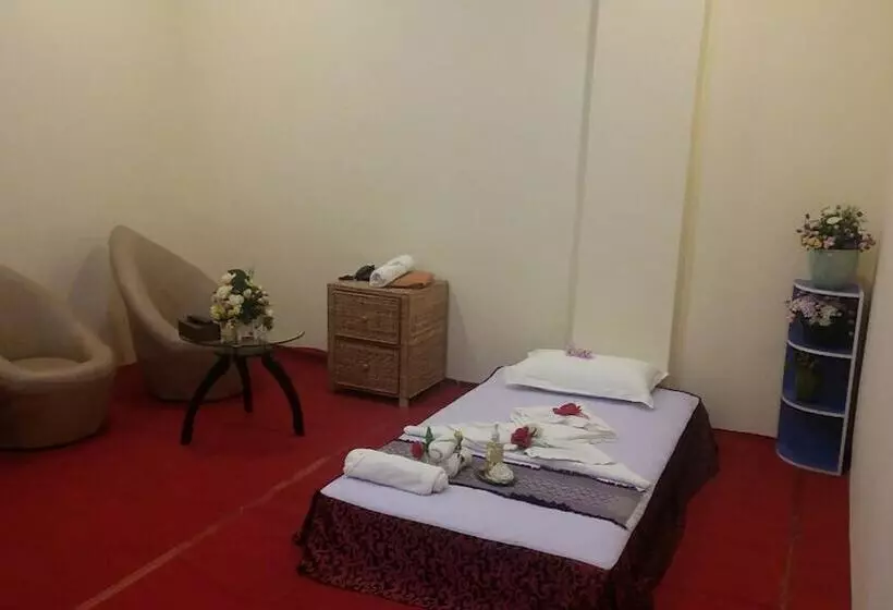 هتل Royal Emerald River View Resort