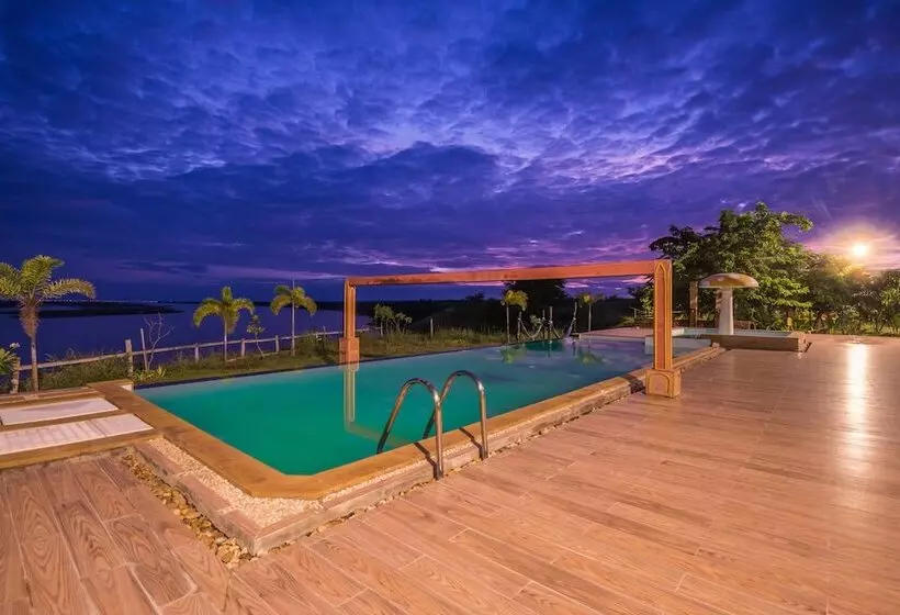 هتل Royal Emerald River View Resort