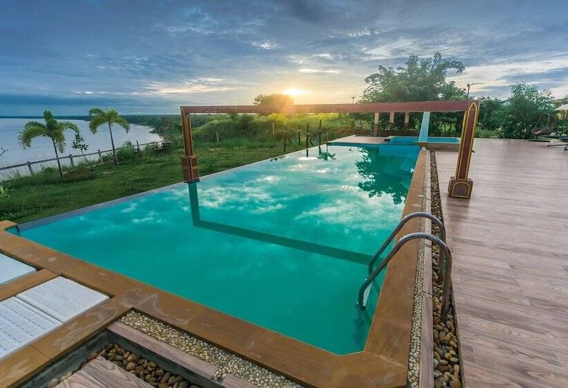 هتل Royal Emerald River View Resort