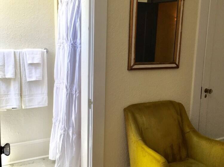 Szálloda The Deland