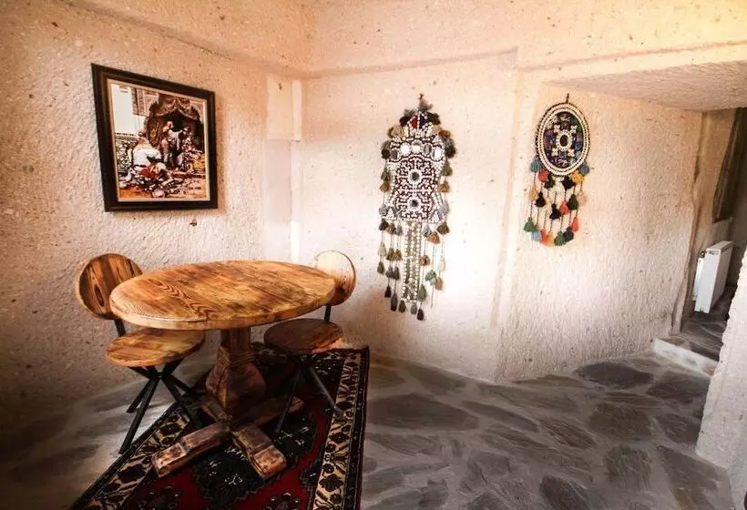 هتل Valley Inn Cave