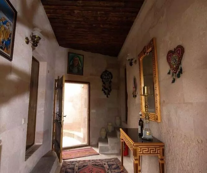 هتل Valley Inn Cave