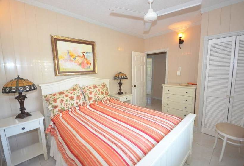 Idleawile Villa, 5br By Jamaican Treasures