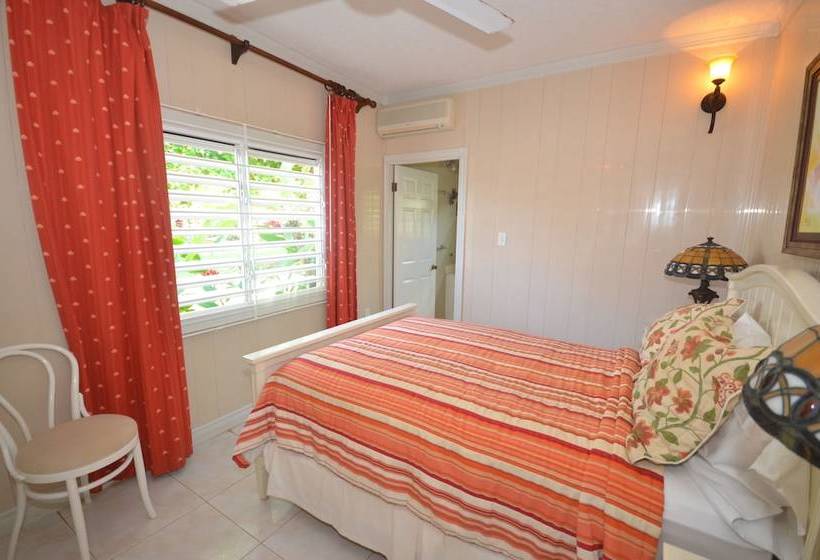 Idleawile Villa, 5br By Jamaican Treasures