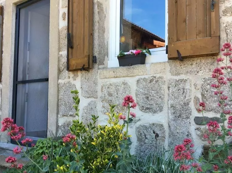 Les Fermes Du Chateau  Gite Le Cantou