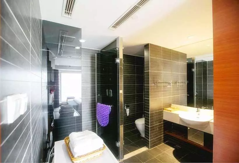 Love Holiday Inn Apartment